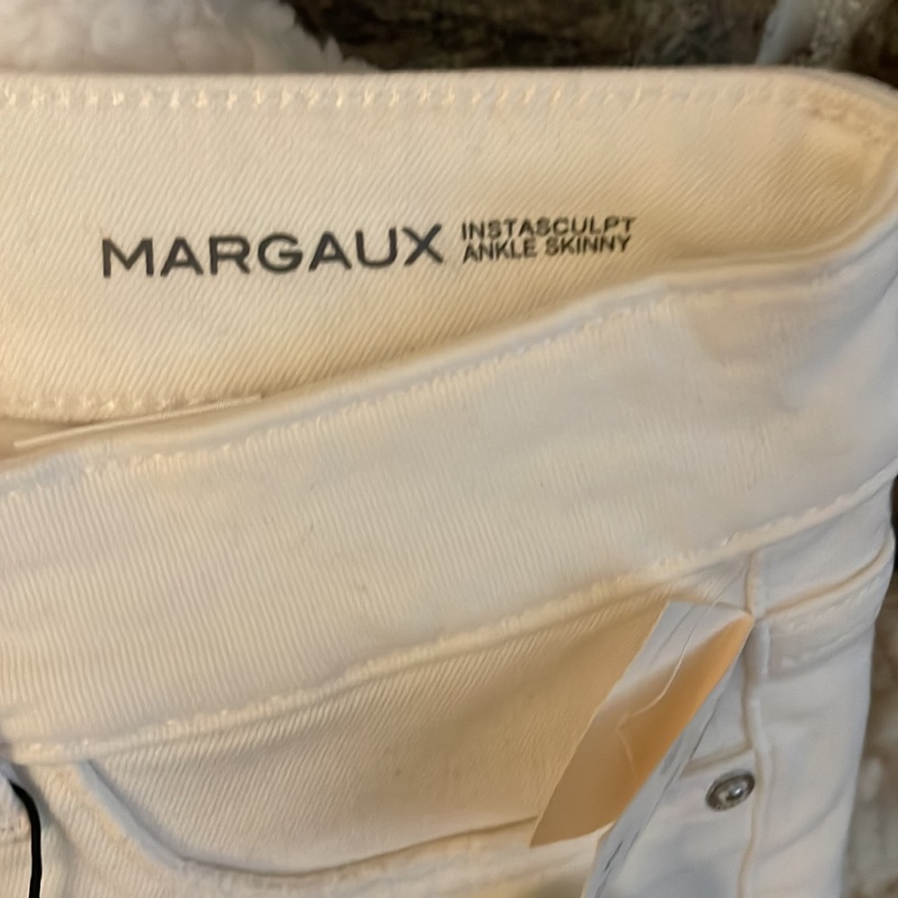 White jeans - Picture 4 of 8